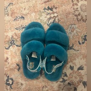 Ugg slippers size 9